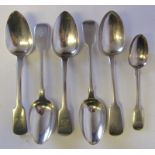 Five assorted fiddle pattern dessert spoons and a fiddle and thread pattern teaspoon,