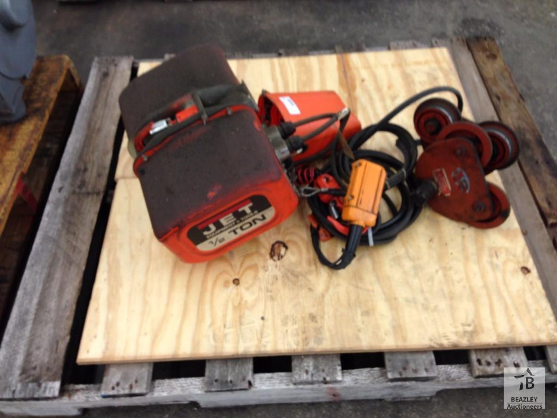 Jet 1/2 Ton Electric Hoist - Image 2 of 2