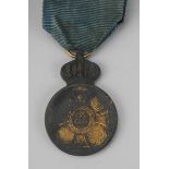 1.1.) Kaiserreich (bis 1933) Preussen: Kronen-Orden Medaille, 2. Form (1916-1918).Zink, Reste der