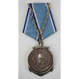 2.2.) Welt Sowjetunion: Uschakow-Medaille.Silber, der Anker separat aufgelegt, Verleihungsnummer