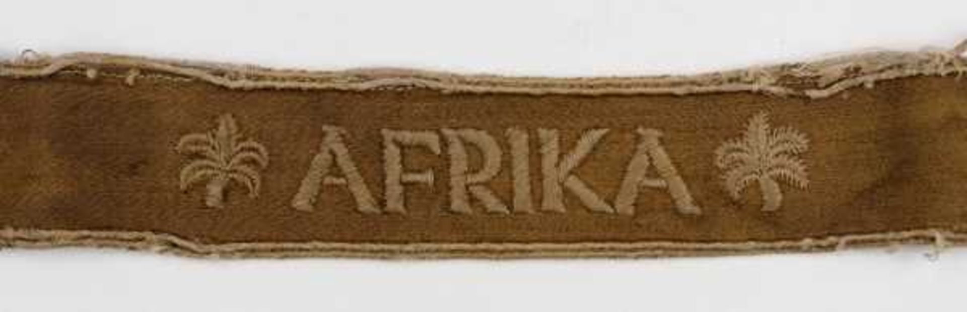 1.2.) Deutsches Reich (1933-45) Ärmelband "AFRIKA".Sogenannte Kamelhaarausführung, sehr stark