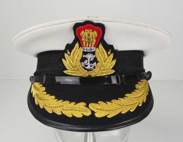 4.1.) Uniformen / Kopfbedeckungen Indonesien: Admirals Schirmmütze.Weißes Tuch, schwarzer Bund,