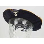4.1.) Uniformen / Kopfbedeckungen NSFK Baskenmütze.Luftwaffenblaues Tuch, gelbe Paspelierung, mit