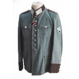 4.1.) Uniformen / Kopfbedeckungen Polizei: Uniform eines Oberleutnant der Verwaltung.Graues Tuch,