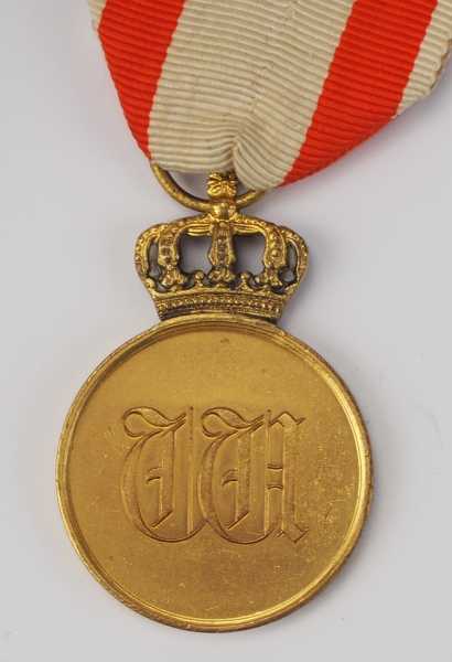 1.1.) Kaiserreich (bis 1933) Preussen: Roter Adler Orden Medaille, 3. Form.Vergoldet, die Krone - Image 2 of 2