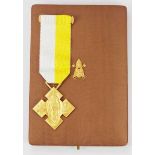 2.1.) Europa Vatikan: Ehrenkreuz "Pro Ecclesia et Pontifice", 2. Modell, in Gold, im Etui.Silber