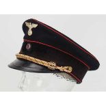 4.1.) Uniformen / Kopfbedeckungen Reichsbahn Schirmmütze.Schwarzes Tuch, dunkelbrauner Bund, rote