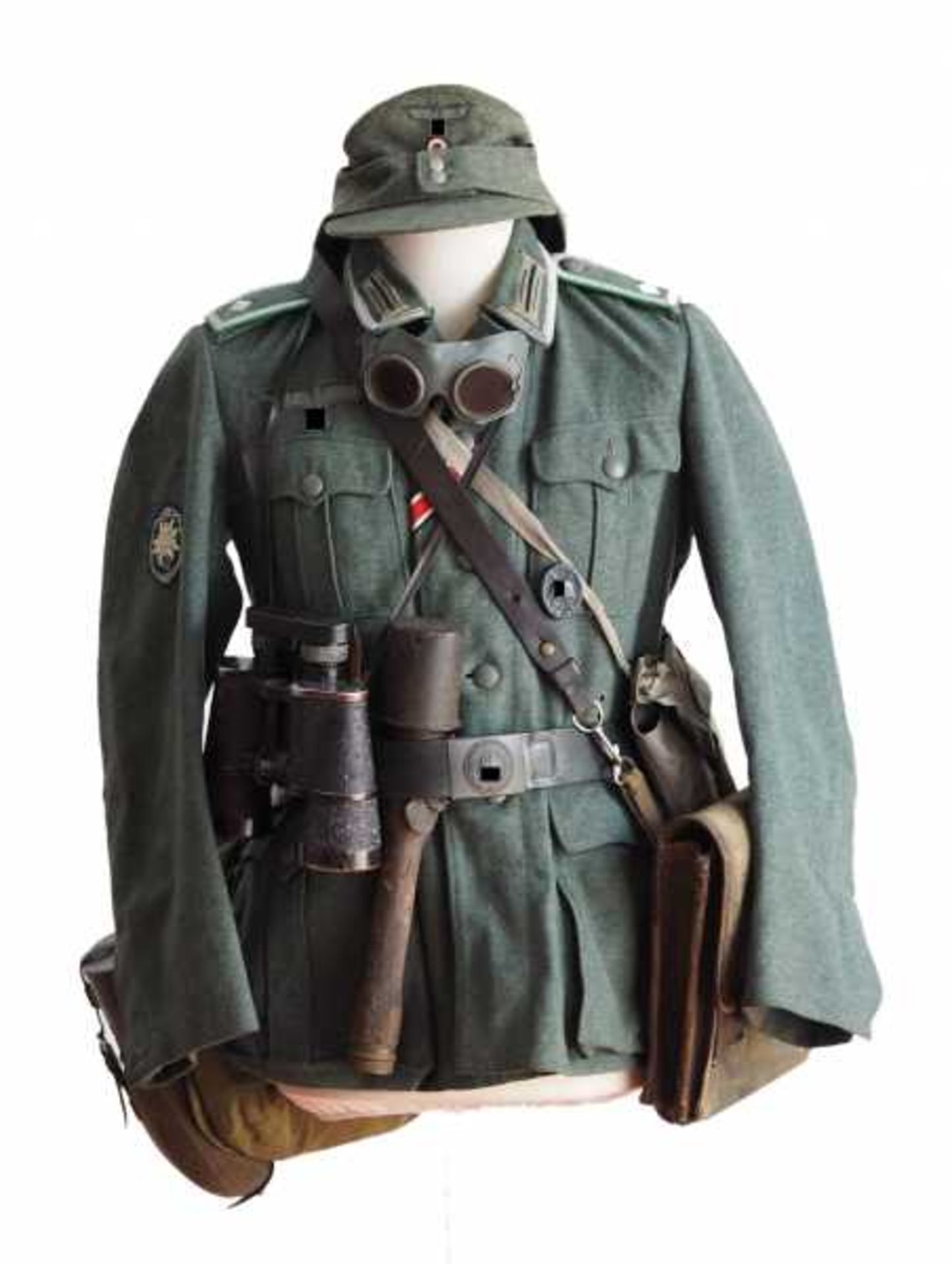 4.1.) Uniformen / Kopfbedeckungen Wehrmacht Uniformensemble eines Feldwebels der Gebirgstruppe.