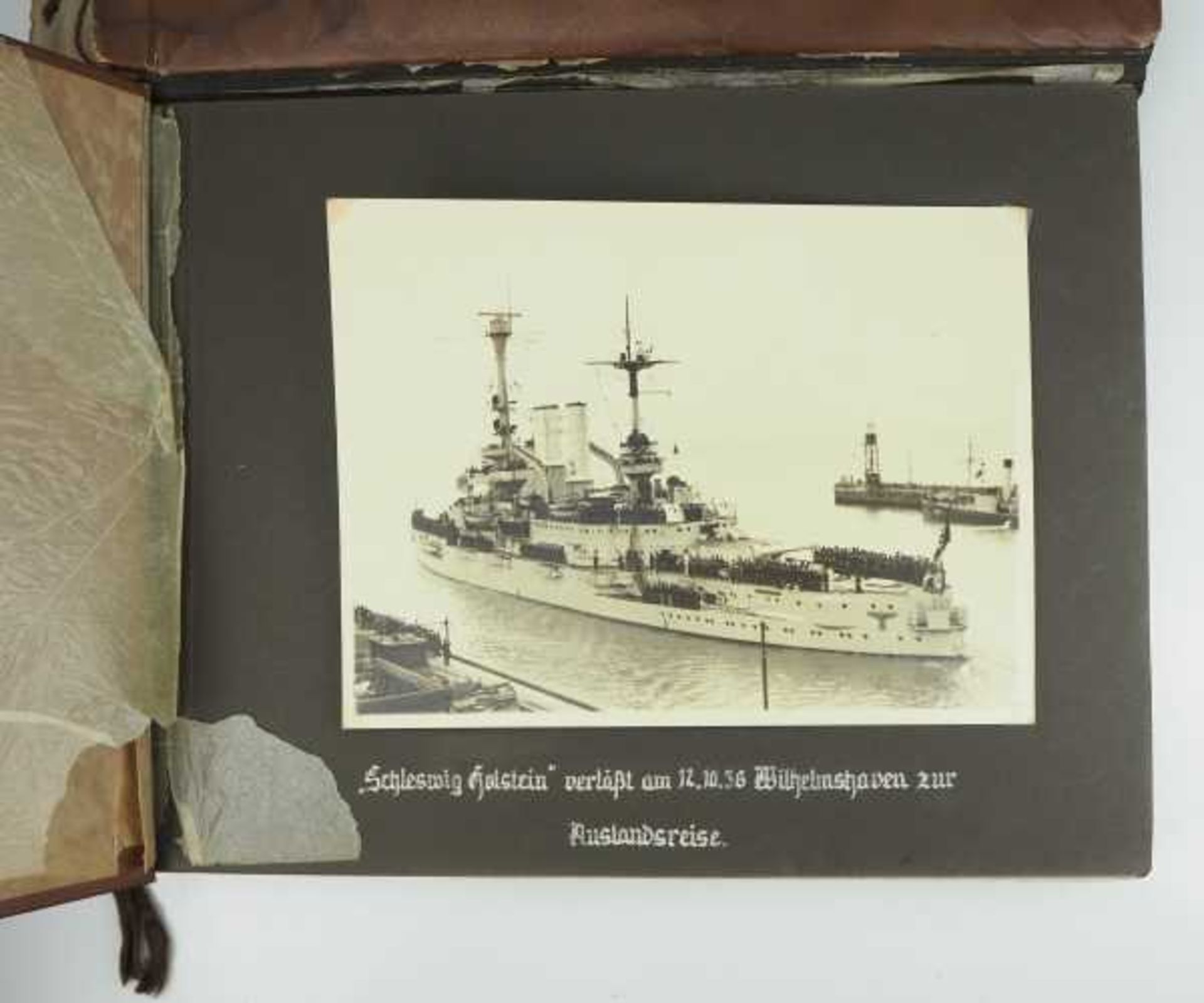 3.2.) Fotos / Postkarten Zwei Prachtalben der Auslandsreisen des Linienschiff Schleswig-Holstein - Bild 2 aus 10