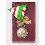 2.1.) Europa Bulgarien: Lebensrettungsmedaille, Boris III. (1918-1943), in Silber, im Etui.Silber,