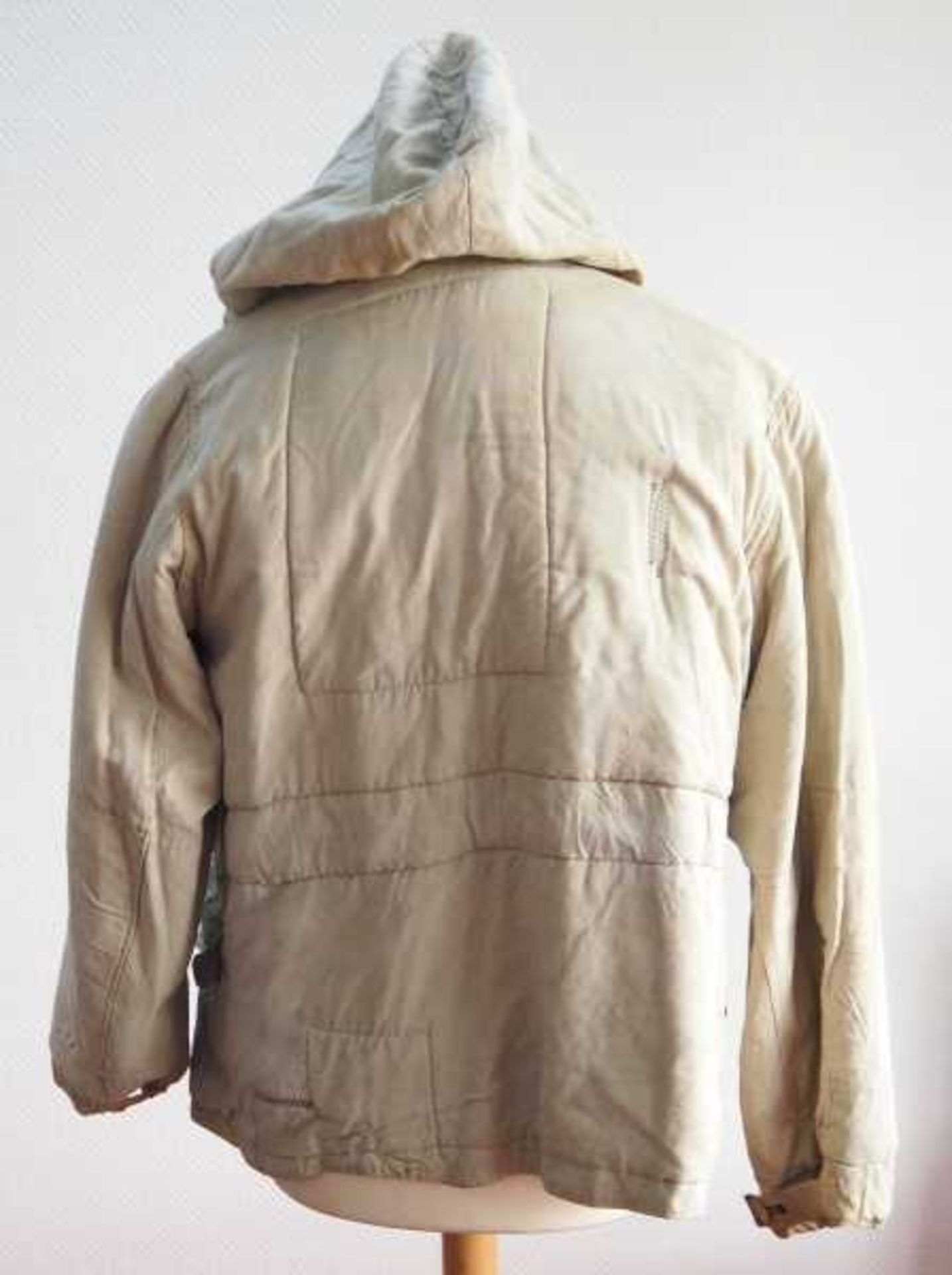 4.1.) Uniformen / Kopfbedeckungen Waffen-SS: Winter-Wende-Tarn-Jacke.Weiß / Erbstarn, mit großer - Bild 7 aus 7