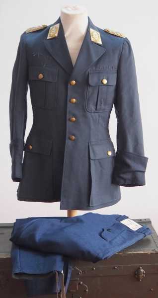 5.1.) Sammleranfertigungen Luftwaffe: Uniform eines Generalleutnant.1.) Jacke aus blauem Tuch,