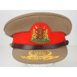 4.1.) Uniformen / Kopfbedeckungen Südafrika: Generals Schirmmütze.Braunes Tuch, roter Bund,