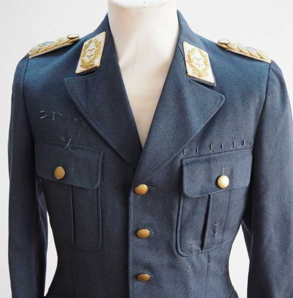 5.1.) Sammleranfertigungen Luftwaffe: Uniform eines Generalleutnant.1.) Jacke aus blauem Tuch, - Image 2 of 5
