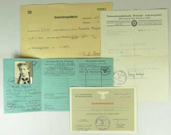 3.1.) Urkunden / Dokumente Dokumente einer Jungmädel Scharführerin - Bann Bückeburg.- Deinstkarte