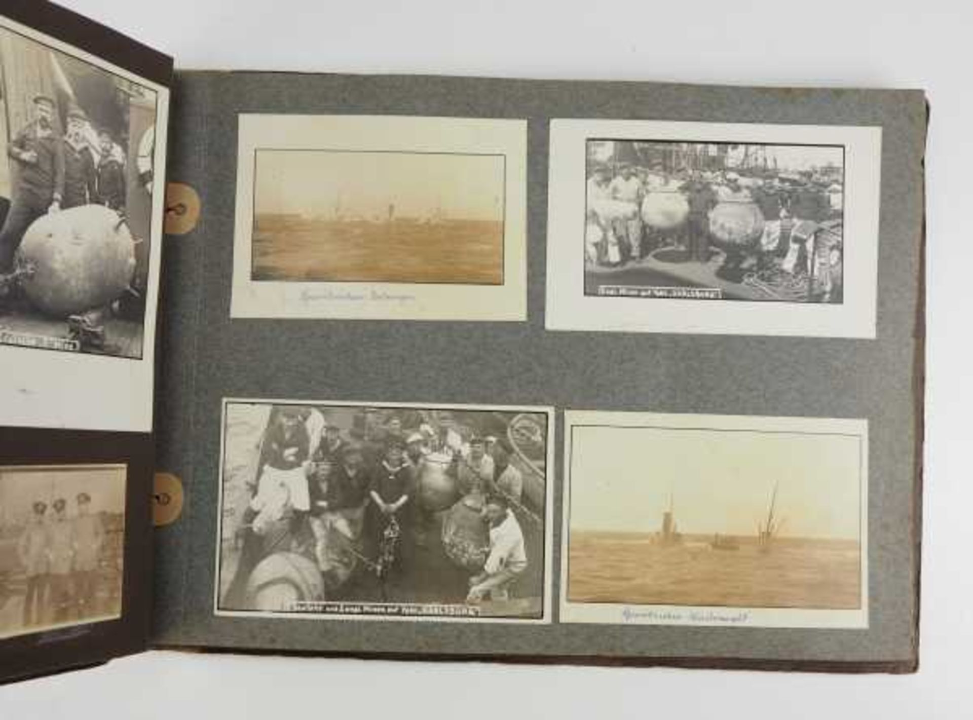 3.2.) Fotos / Postkarten Kaiserliche Marine Fotoalbum.Kartonageeinband, aufgelegtes Eisernes