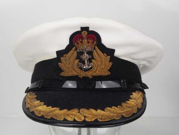 4.1.) Uniformen / Kopfbedeckungen Großbritannien: Admirals Schirmmütze.Weißes Tuch, schwarzer