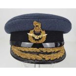 4.1.) Uniformen / Kopfbedeckungen Großbritannien: Air Marshal Schirmmütze.Graues Tuch, schwarzer