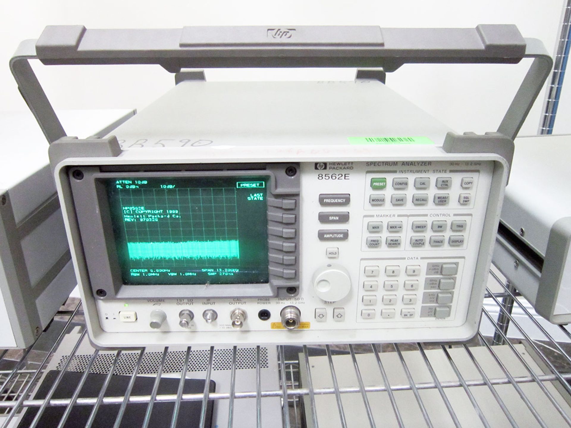 HP 8562E 30 Hz - 13.2 GHz Spectrum Analyzer Opt: STD