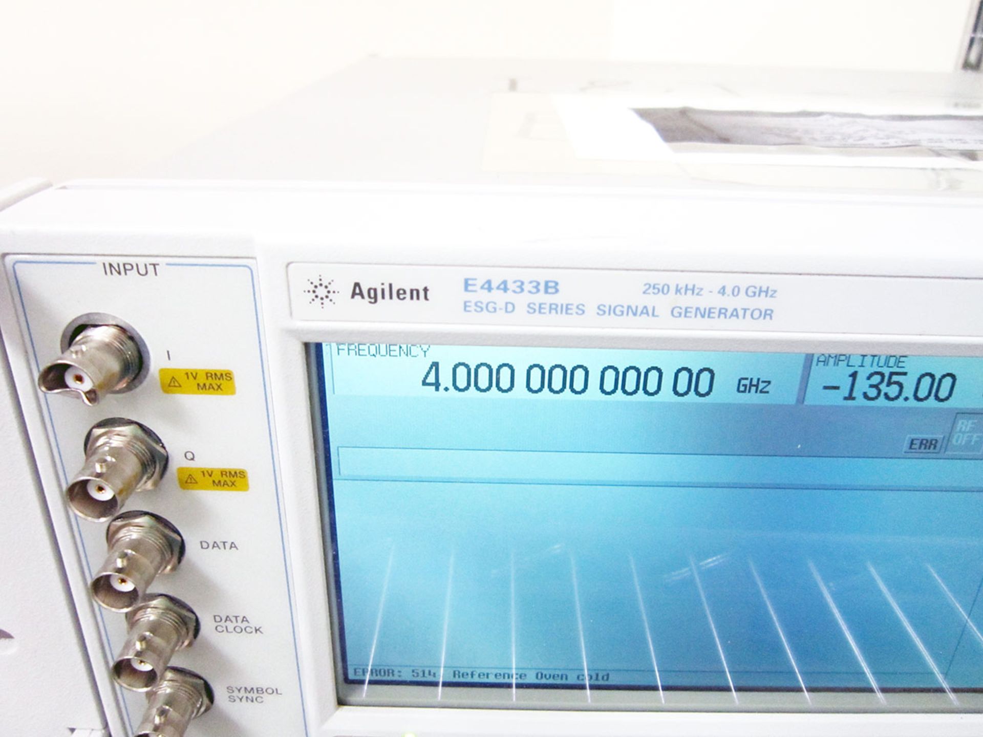 Agilent E4433B 4.0 GHz Signal Generator Opt: 100 101 1E5 202 UN5 UN7 UN8 UN9 UNA UND - Image 2 of 5