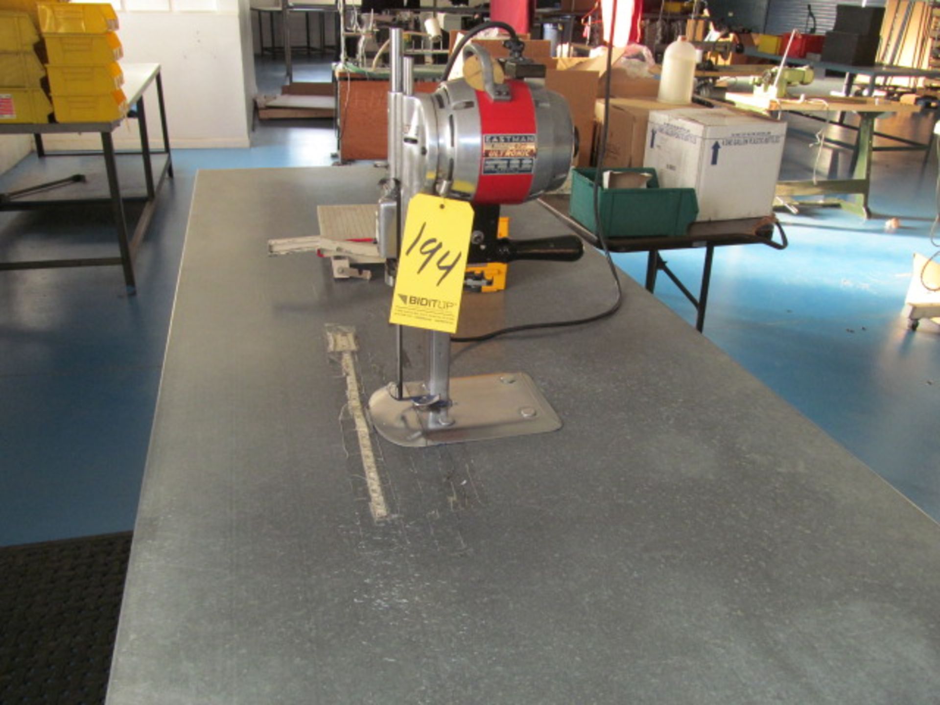 Eastman Model Class 625, Electric Fabric Cutter, S/N DS18893-2 W/Table (Located At 140 Cortland