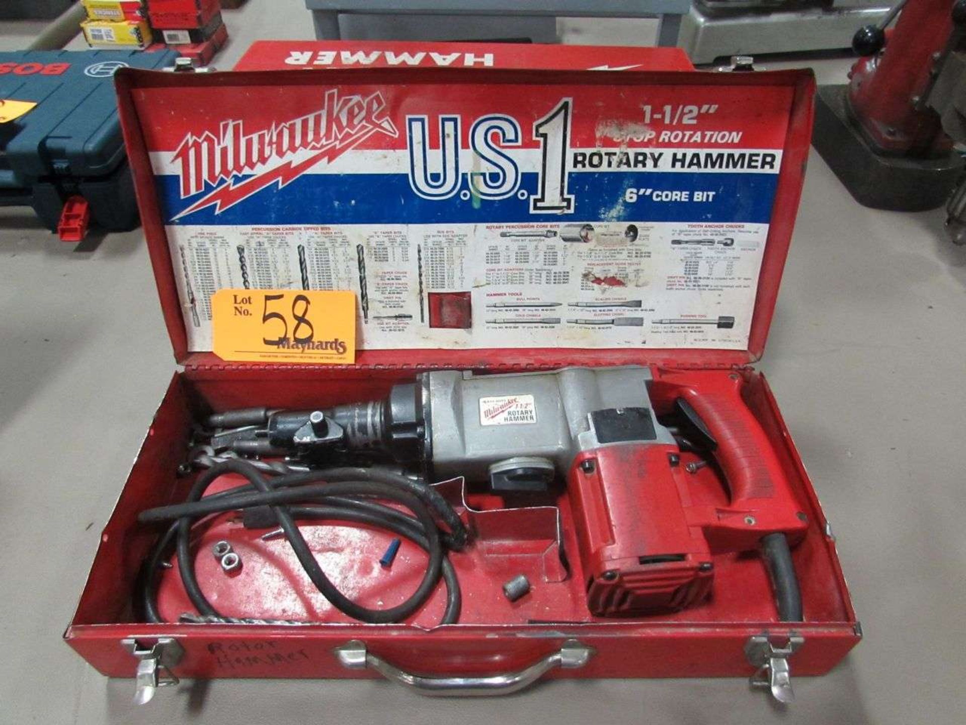 MILWAUKEE HEAVY DUTY 1-1/2" ROTARY HAMMER