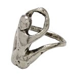 Ring French, around 1900, metal alloy, female back nude imagery, m: 2,5 cm Ring Französisch, um