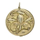 Pendant French, around 1900, metal alloy with flower motifs, glass picture holder part, d: 4,5 cm