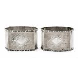 Serviettenring Paar Italienisch, 20. JH, 800er Silber, gravierte Oberfläche, h: 5,5 cm, 38 g Pair of