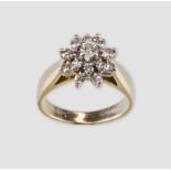 Ring Europa, 20. JH, 14K Gold, 16 Stücke Diamanten Dekoration (cca: 0,32 ct, brillanten), und 1