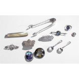 Mixed silver, to include tongs, fruit knife, brooches, etc, (qty)