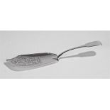George IV silver fish slice 1824, maker William Knight, fiddle pattern with foliate decoration, 4.