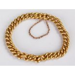 18 carat gold bracelet, the chain linked bracelet with clasp fitting, 45.1 grams