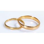 Two 22 carat gold wedding bands, to include a Victorian example, total weight 3.9 grams