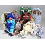 Large quantity of Dolls and Christmas decorations (qty)