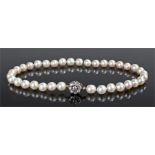 Pearl and diamond necklace, the pearl necklace with each pearl at approximately 8mm in diameter, the