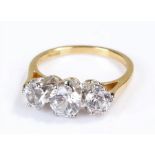 18 carat gold ring, set with cubic zirconia