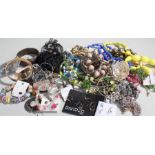 Mixed jewellery to include; bracelets, necklaces and earrings etc (qty)