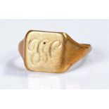 18 carat gold signet ring, AF, 3.7 grams