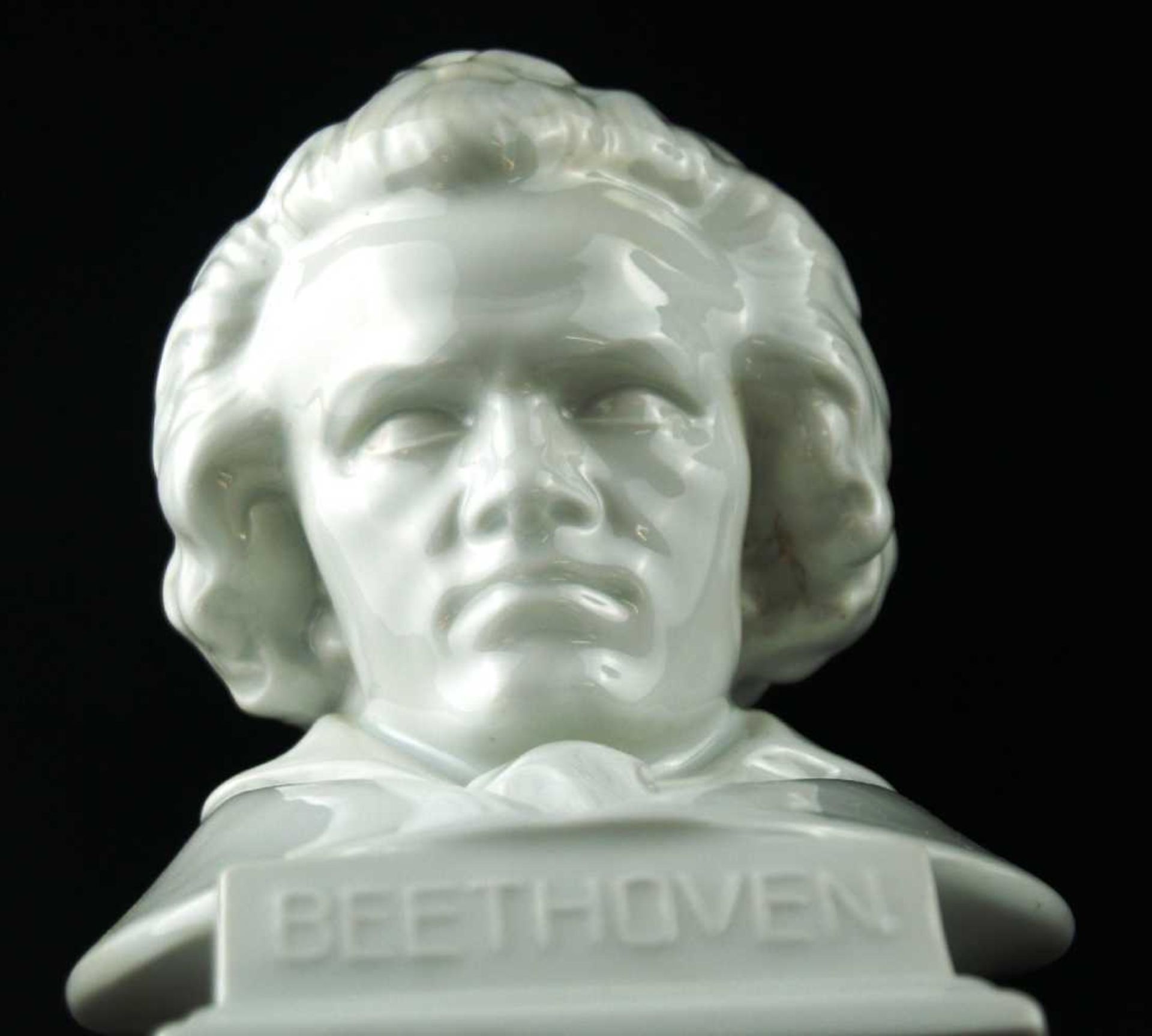 2 Porzellanbüsten - Herend,20 Jhdt. Weißporzellan, Büsten der Komponisten "Beethoven", "Wagner", - Bild 2 aus 4