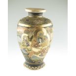 Vase - Japan,Satsuma,20.Jh.,gebauchte Balusterform,Feinsteinzeug,dekoriert in Gold und Email auf