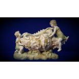 LARGE 19TH CENTURY ROYAL VIENNA WALLIS PLANTER