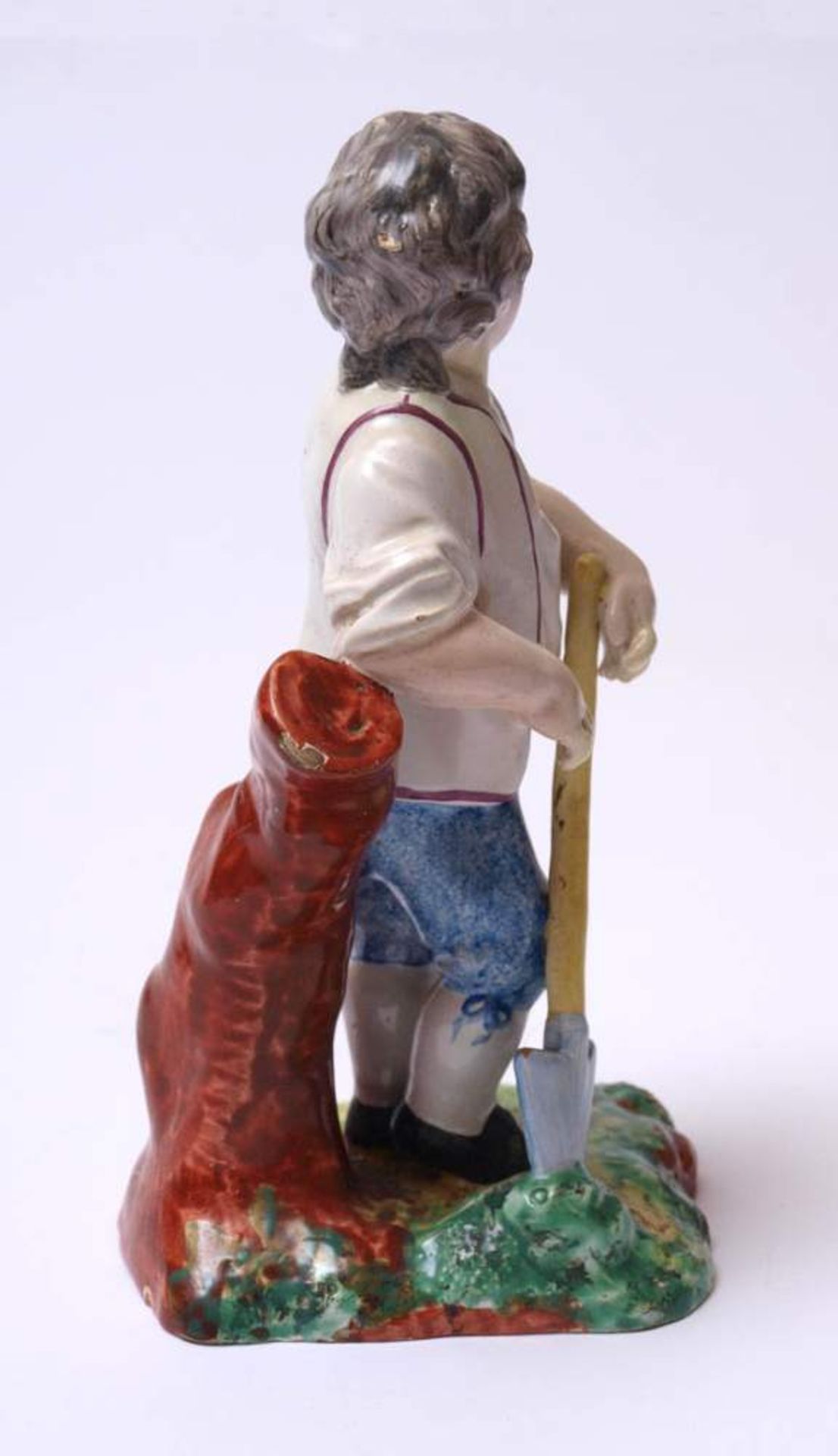 Figurine, wohl Niderwiller, 2. Hälfte 18.Jhdt.Auf naturalistischem Sockel jugendlicher Bauer mit - Bild 7 aus 9