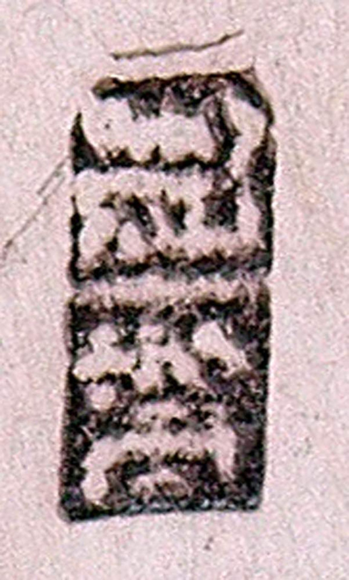 Salzstreuer, China, um 1900Auf sechskantigem Sockel mit Blattrelief Korpus in Form einer - Bild 5 aus 5