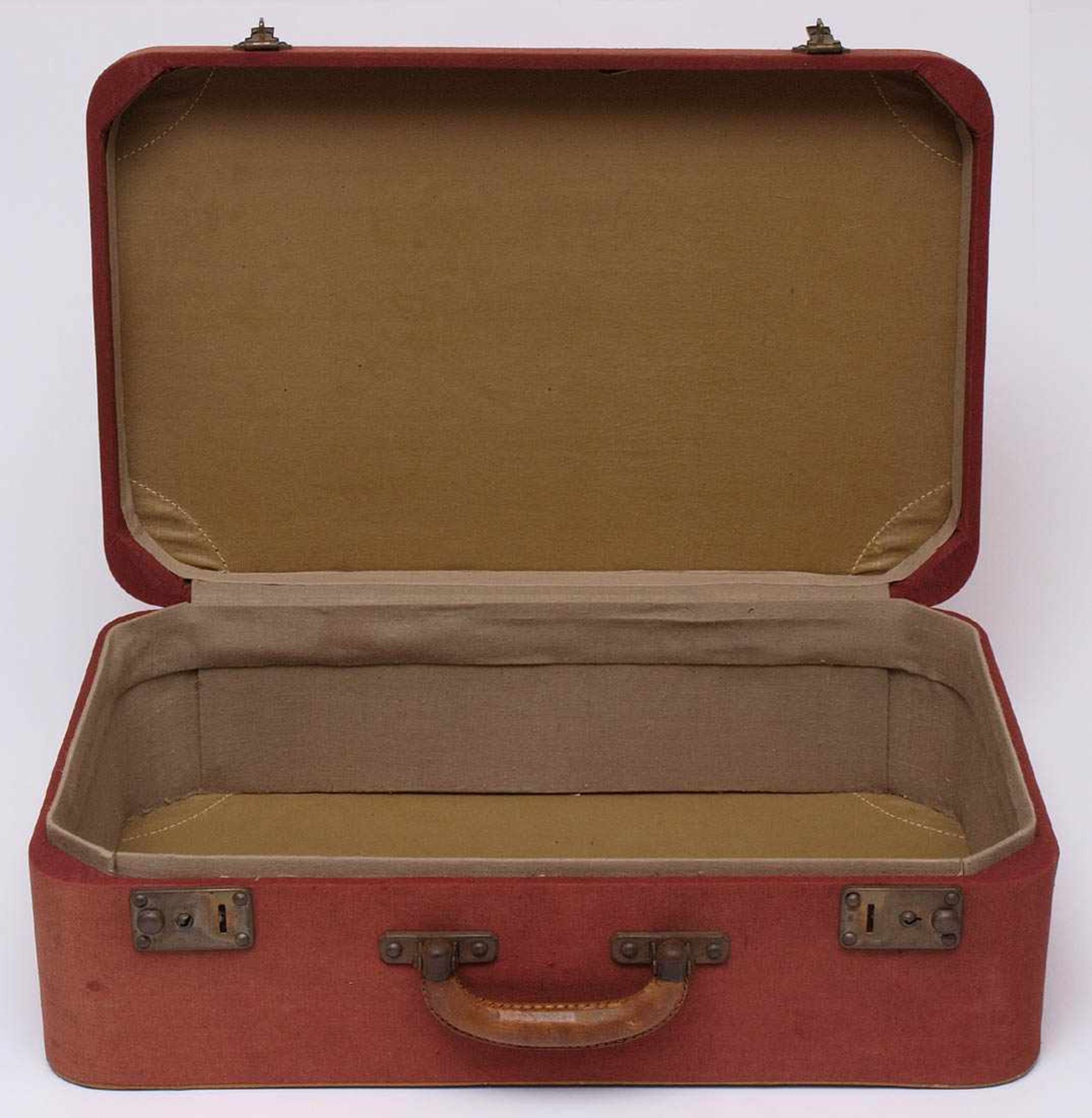 Reisekoffer, 30er Jahre Innen und außen mit Leinen bezogen. Ecken und Griff aus Leder. 16x48,5x30, - Bild 2 aus 2
