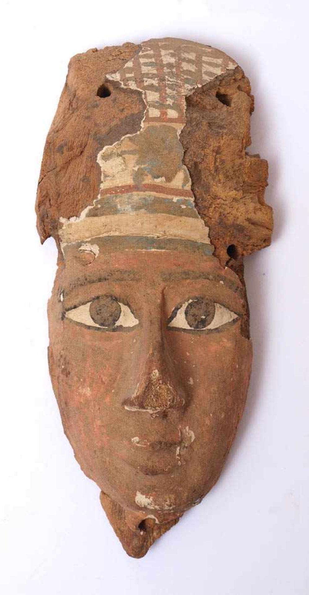 Sarkophagmaske, Ägypten, saitisch, 26. Dynastie, 664-525 v.Chr. Holz mit Stucküberzug und Resten der