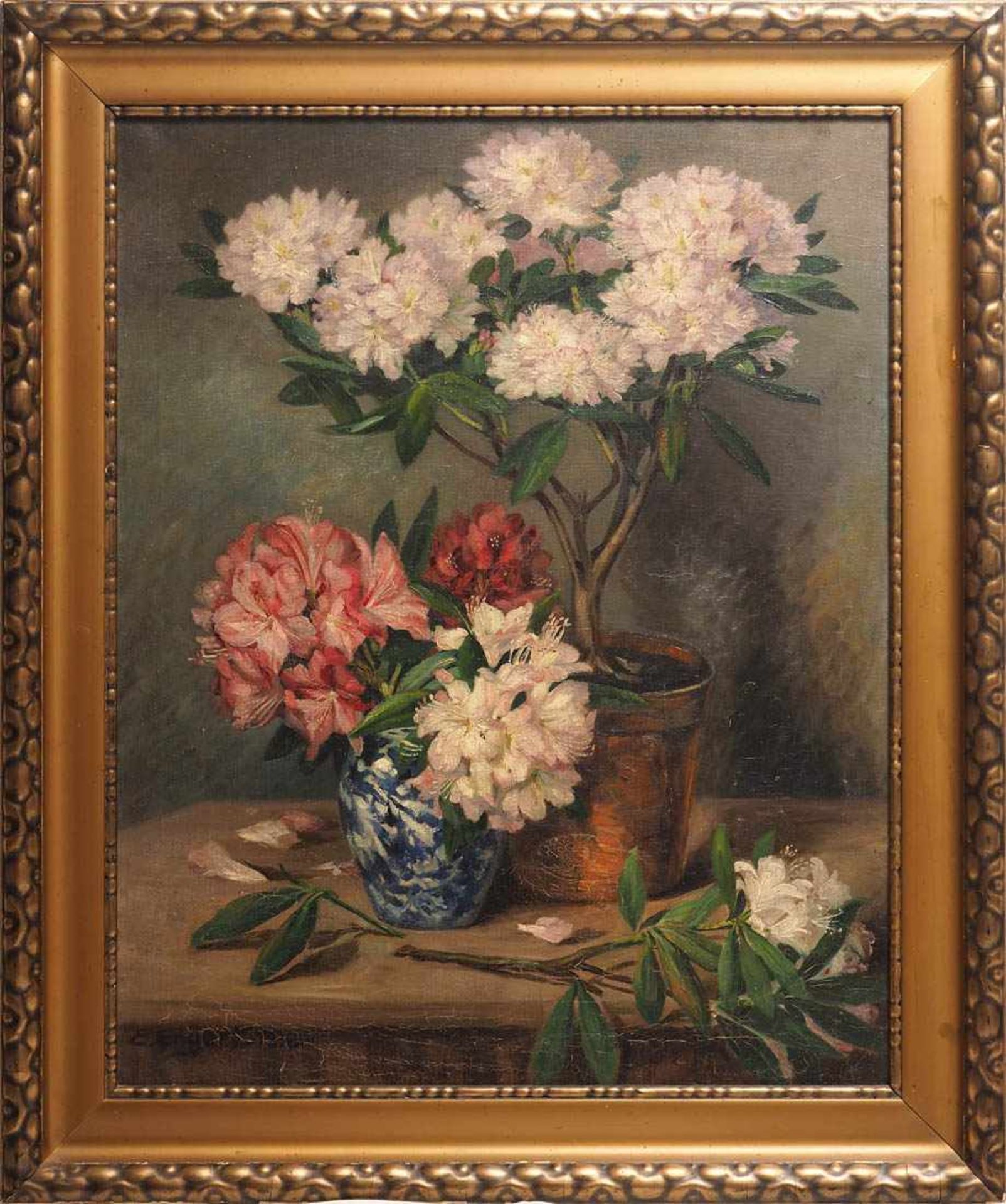 Engert, E., dat. 1913 Azaleenstock und Azaleenblüten in einer chinesischen Vase auf einem Tisch