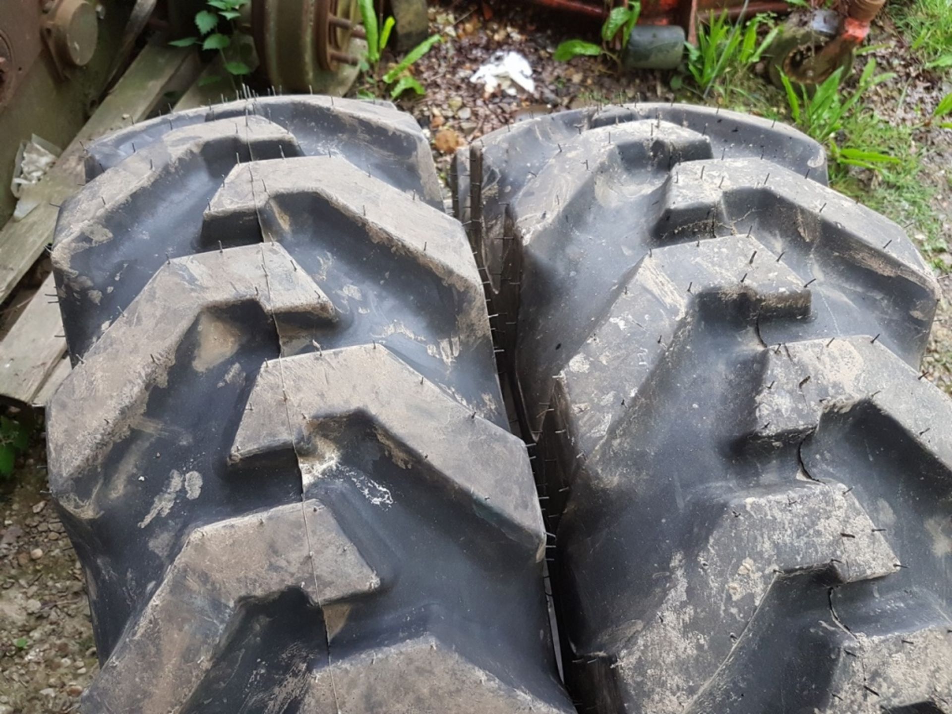 Tyres: 2 x BKT AT 603, 12.5/80-18, 12-ply rating Tyres, suit JCB/Dumper.