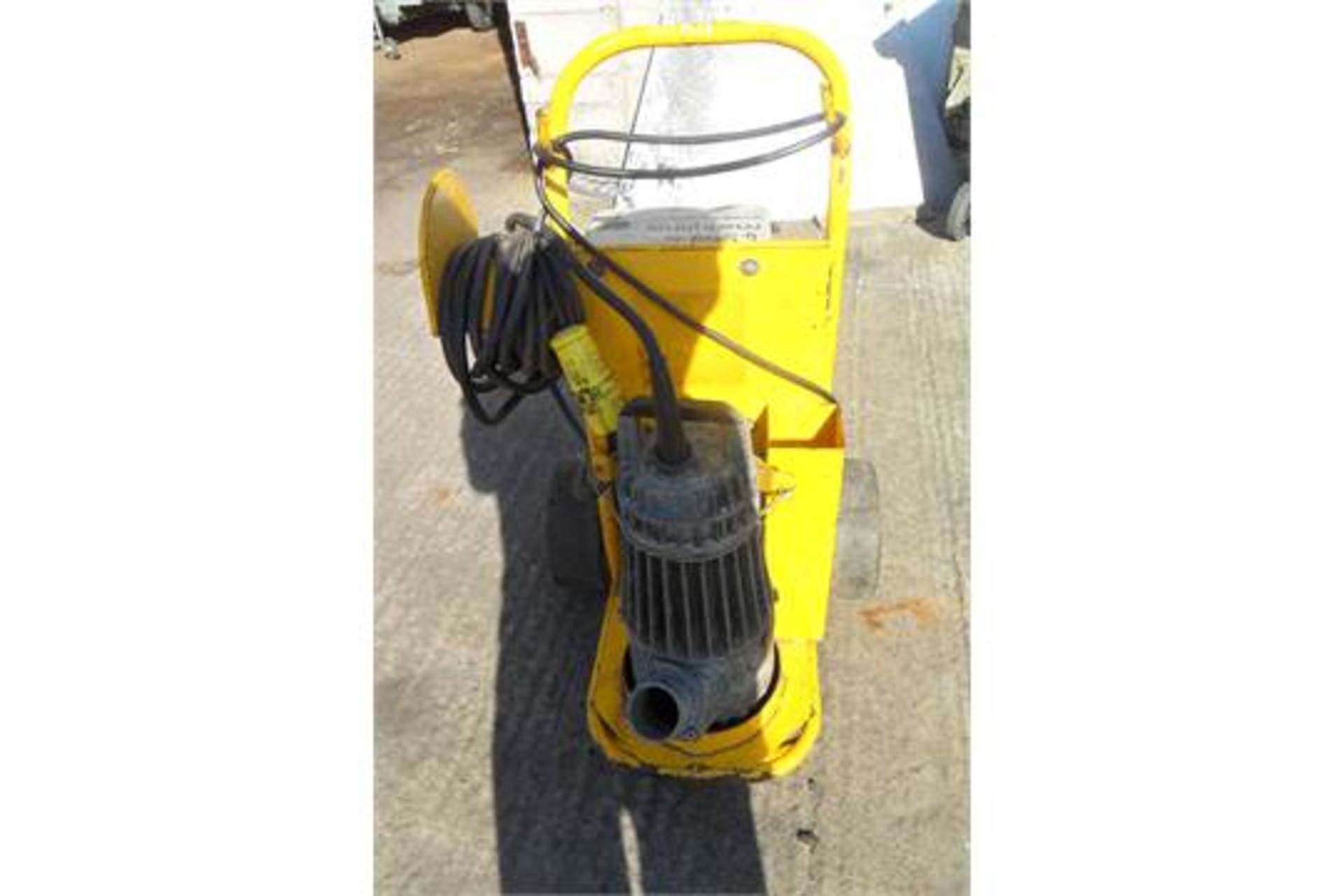 110V industrial 3" Submersible Pump, with Trolley and Control Box.