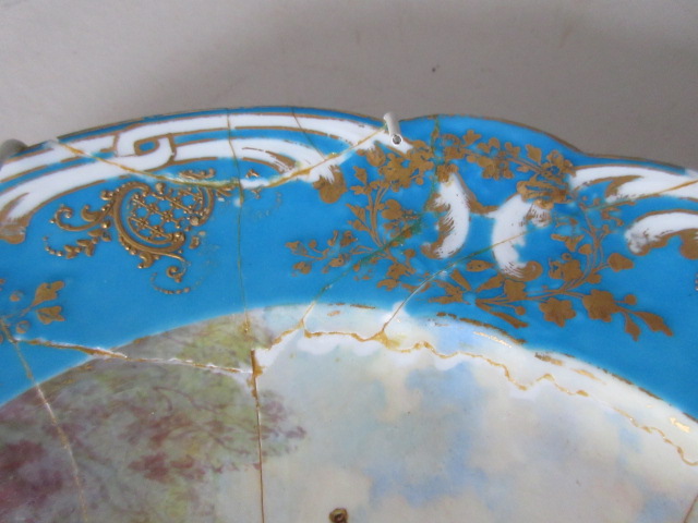 An early C19th Cabinet Plate, hand-painted with a couple in a countryside scene, note A/F with (old) - Image 2 of 12